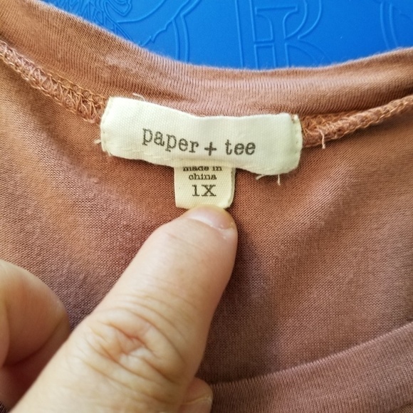 Paper + tee shirt, sz 1X - Picture 5 of 6